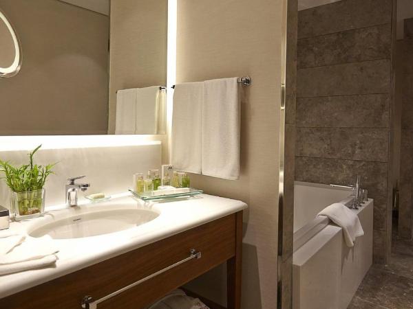 Crowne Plaza Istanbul Oryapark, an IHG Hotel : photo 3 de la chambre suite junior lit king-size