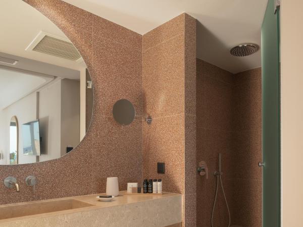 Paralos Venus Suites Adults Only : photo 4 de la chambre suite junior - vue sur mer