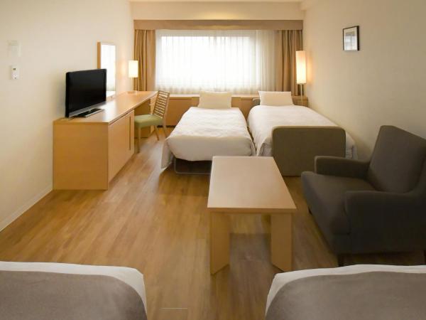 Sapporo View Hotel Odori Park : photo 4 de la chambre large twin room with sofa bed and extra bed - non-smoking