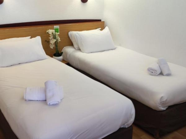 Campanile Perpignan Sud : photo 9 de la chambre chambre lits jumeaux