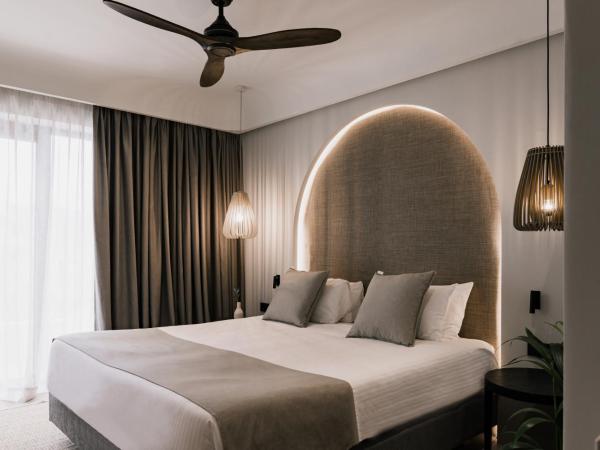 Paralos Venus Suites Adults Only : photo 4 de la chambre offre spéciale - chambre double