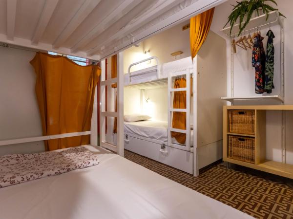 Primavera Hostel : photo 2 de la chambre lit dans dortoir mixte de 4 lits