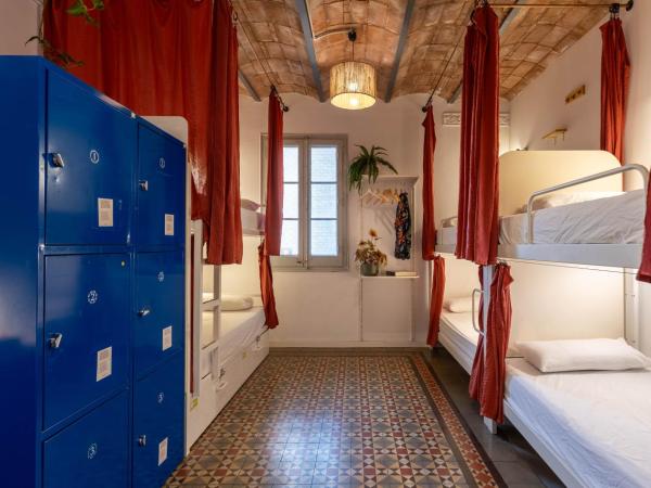 Primavera Hostel : photo 4 de la chambre lit simple dans dortoir à 6 lits