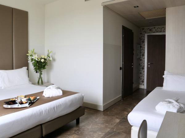 Klima Hotel Milano Fiere : photo 3 de la chambre chambre triple supérieure