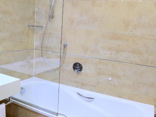 Klima Hotel Milano Fiere : photo 7 de la chambre chambre double ou lits jumeaux supérieure