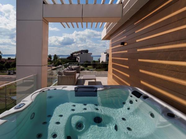 Gold Wave Apartments : photo 4 de la chambre penthouse
