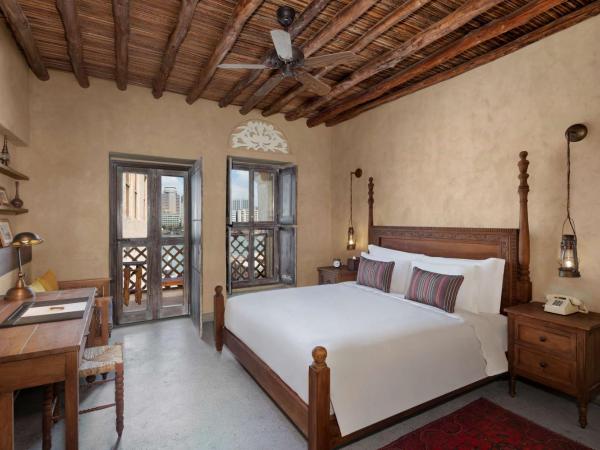 Al Seef Heritage Hotel Dubai, Curio Collection by Hilton : photo 2 de la chambre king heritage room with creek view