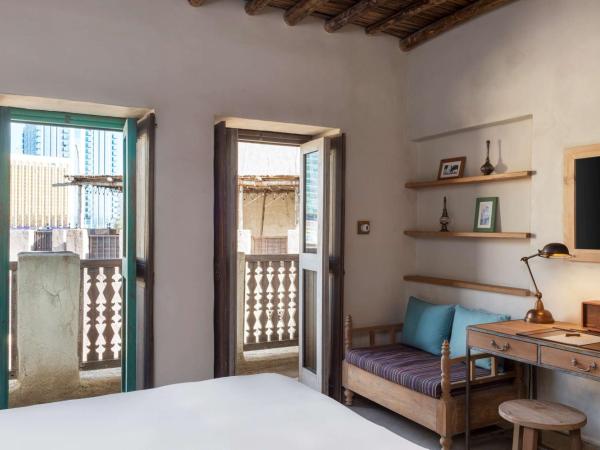 Al Seef Heritage Hotel Dubai, Curio Collection by Hilton : photo 3 de la chambre king heritage room with creek view