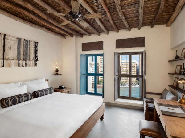 Al Seef Heritage Hotel Dubai, Curio Collection by Hilton : photo 5 de la chambre king heritage room with creek view