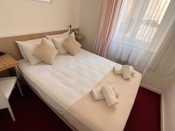 Azurene Royal Hotel : photo 1 de la chambre chambre double
