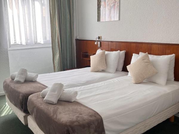 Azurene Royal Hotel : photo 2 de la chambre chambre quadruple