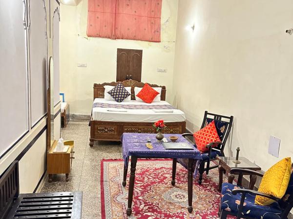 Rawla Mrignayani Palace : photo 6 de la chambre chambre lit king-size