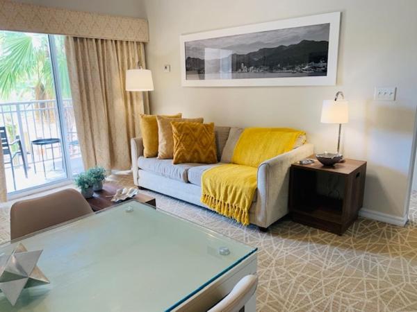 Amazing 1 Bedroom Resort 2 miles from Universal : photo 4 de la chambre appartement - vue sur piscine 