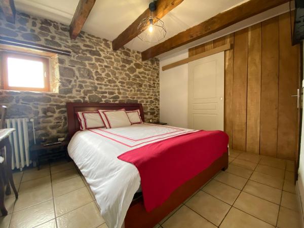 Chambres d'Hôtes du Manoir du Haut Salmon : photo 2 de la chambre chambre double