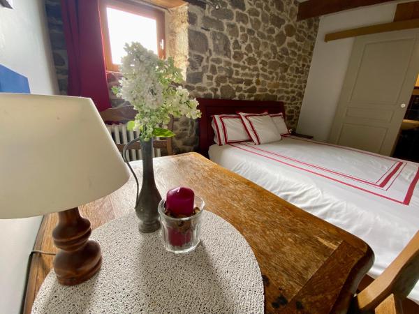 Chambres d'Hôtes du Manoir du Haut Salmon : photo 6 de la chambre chambre double