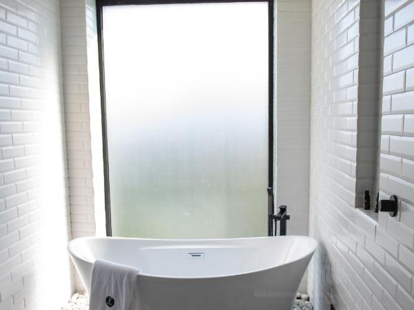 FULTON Business Luxury HOTEL : photo 2 de la chambre chambre lit king-size supérieure