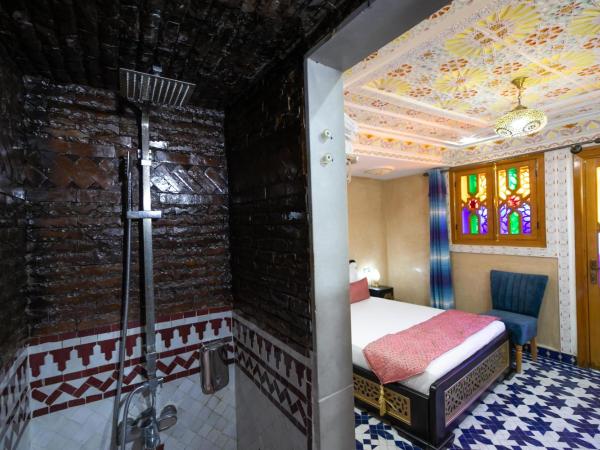 Hotel & Ryad DALILA : photo 4 de la chambre chambre double deluxe (2 adultes + 1 enfant)