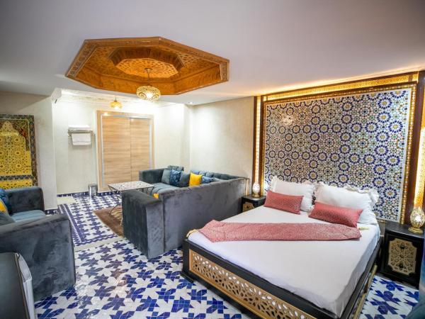 Hotel & Ryad DALILA : photo 1 de la chambre suite junior avec terrasse