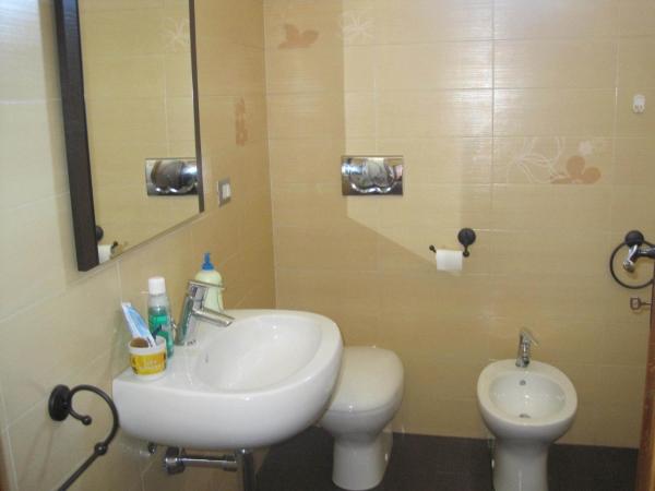 B&B Il Brigante : photo 8 de la chambre chambre double avec salle de bains privative séparée