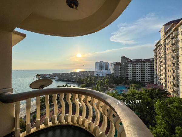 Maison Seaview Suites Port Dickson : photo 5 de la chambre suite lit king-size - vue sur piscine