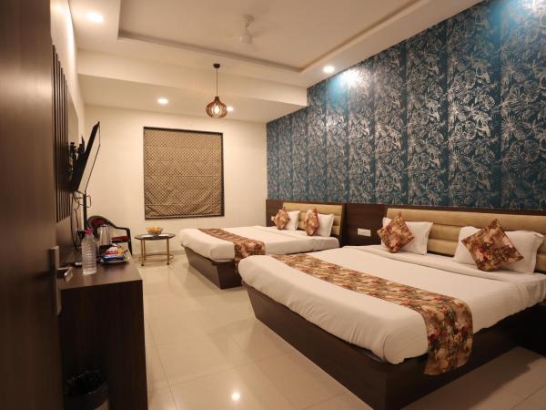 Hotel Bhairav Bagh with Swimming Pool : photo 6 de la chambre chambre familiale