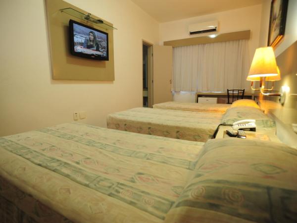 Ideal Praia Hotel : photo 1 de la chambre chambre quadruple