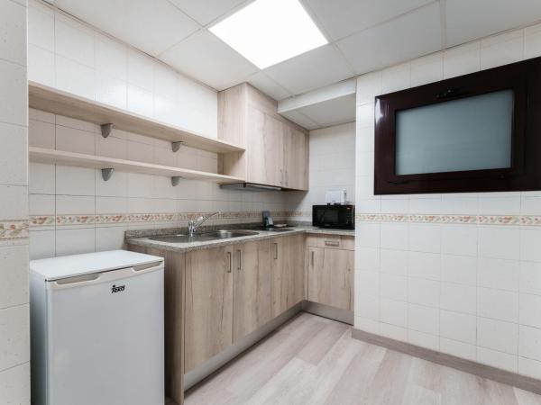 Hotel & Aparthotel Cosmos : photo 3 de la chambre appartement 1 chambre - 1 ou 2 lit(s)