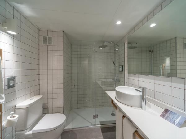Hotel & Aparthotel Cosmos : photo 4 de la chambre chambre familiale deluxe