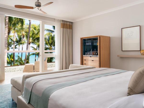 One&Only Le Saint Géran, Mauritius : photo 7 de la chambre hébergement lit king-size avec balcon - côté plage