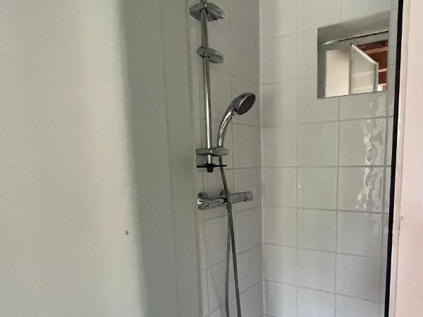 K.N.C.1601 : photo 4 de la chambre chambre double ou lits jumeaux avec douche