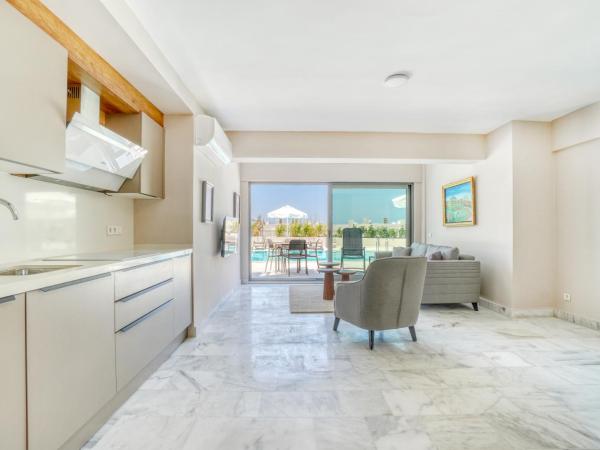 Olira Türkbükü Residences : photo 6 de la chambre appartement - vue sur piscine 