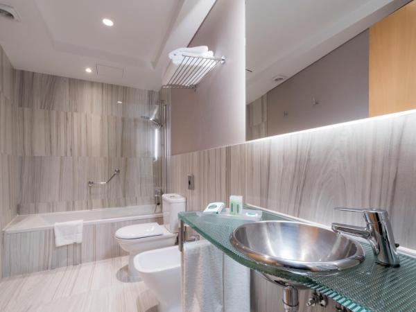 Hotel Plaza : photo 2 de la chambre chambre lit queen-size