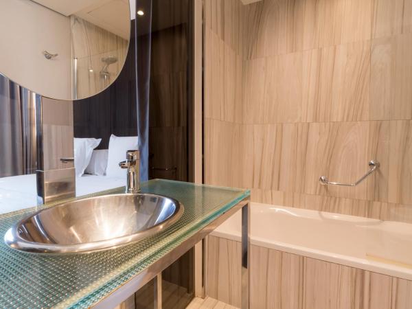 Hotel Plaza : photo 4 de la chambre chambre lit queen-size