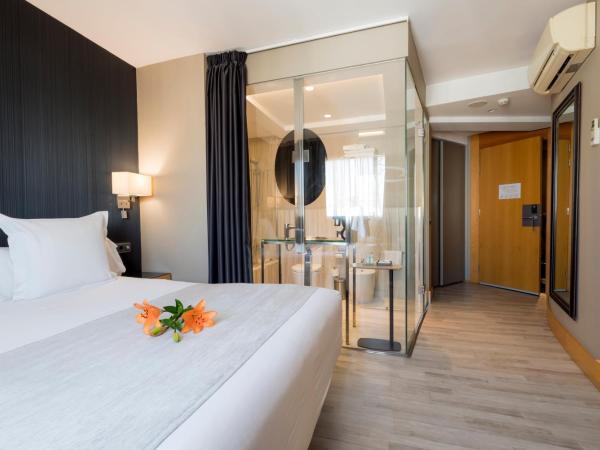 Hotel Plaza : photo 7 de la chambre chambre lit queen-size