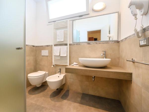 Hotel Harmony : photo 6 de la chambre chambre triple standard - vue sur mer