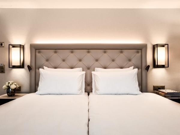 Hotel Astoria : photo 1 de la chambre deluxe corner twin room herzog & de meuron