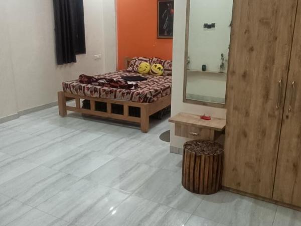 HOTEL RAJANIGANDHA home stay : photo 1 de la chambre chambre double deluxe