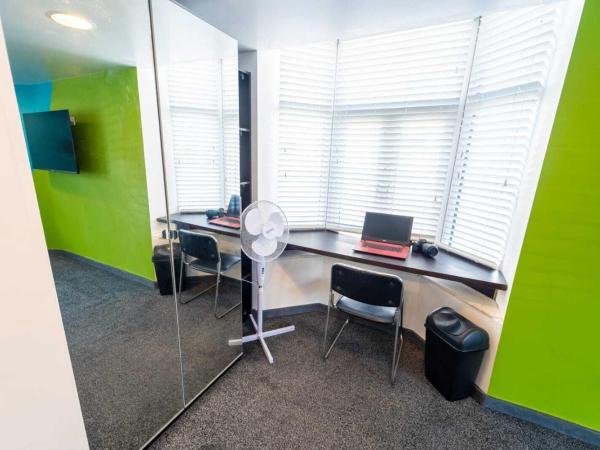 STAY SA Equipped Studios 10 mins from City centre and next to UOB! : photo 7 de la chambre studio