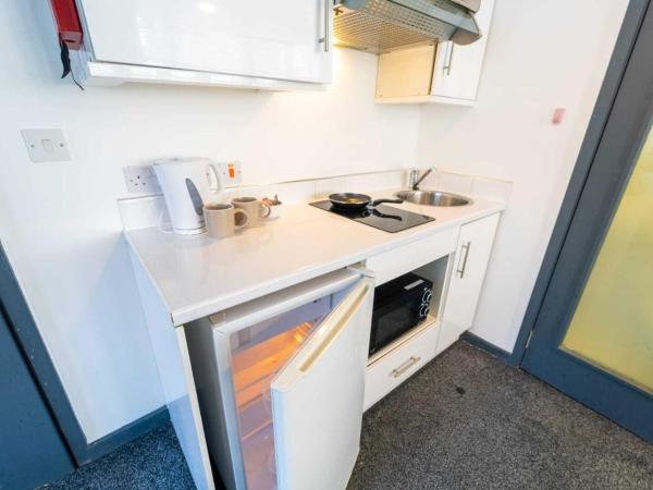 STAY SA Equipped Studios 10 mins from City centre and next to UOB! : photo 8 de la chambre studio