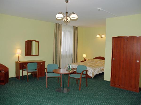 Hotel Arkadia : photo 3 de la chambre chambre familiale (2 adultes et 2 enfants)