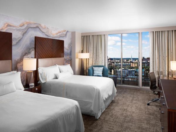 The Westin Savannah Harbor Golf Resort & Spa : photo 1 de la chambre chambre avec 2 lits doubles et balcon - vue sur savannah et rivière