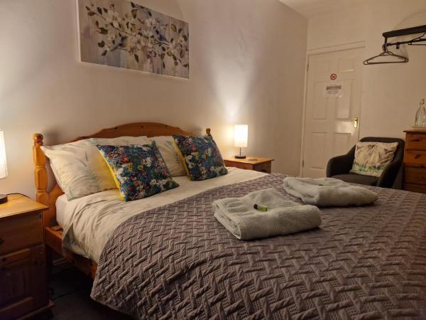 Cable Island Bed and Breakfast : photo 4 de la chambre chambre double - vue sur jardin