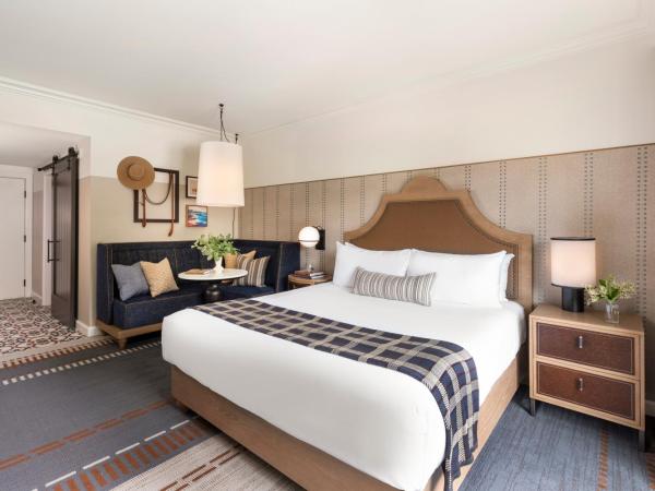 Estancia La Jolla Hotel & Spa : photo 4 de la chambre chambre lit king-size - vue sur jardin