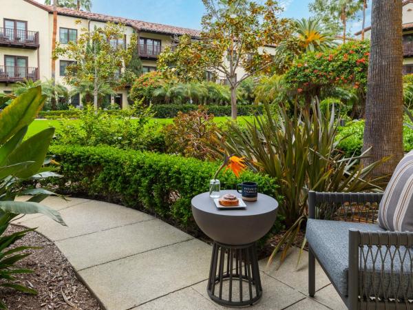 Estancia La Jolla Hotel & Spa : photo 3 de la chambre chambre avec lit king-size et véranda