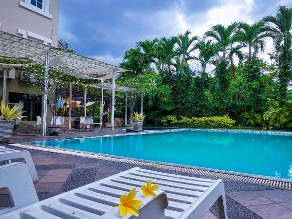 Country Heritage Hotel : photo 4 de la chambre chambre lit queen-size deluxe