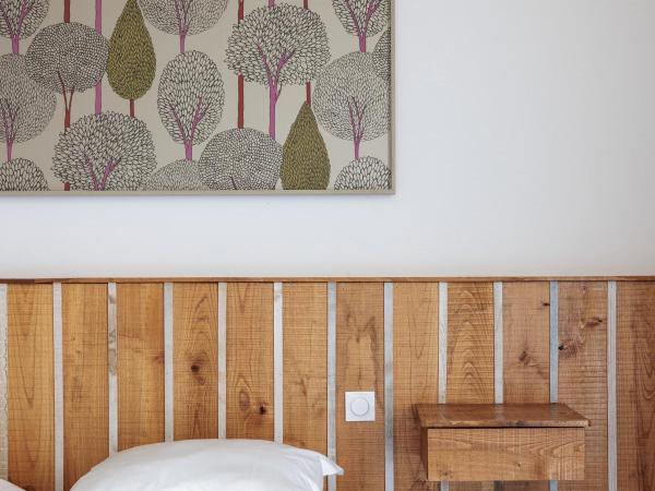 Cit'Hotel Le Relais du Boisniard : photo 2 de la chambre chambre quadruple avec douche