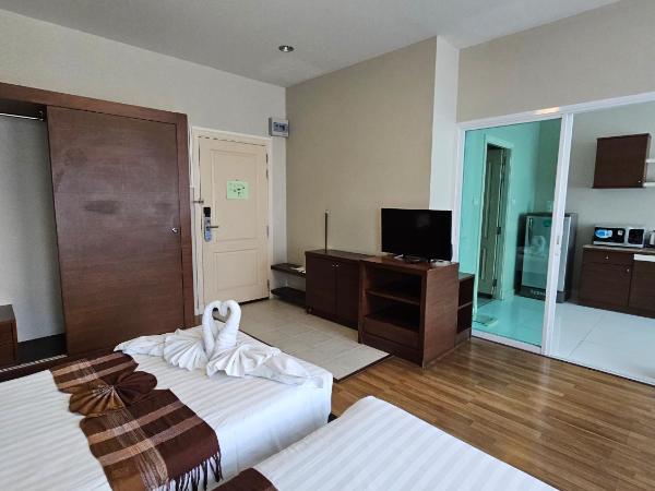 Baiyoke Ciao Hotel : photo 2 de la chambre studio lits jumeaux