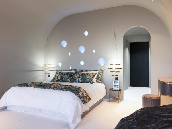 Amazing Santorini Villa 1 Bedroom Villa Euphoria Private Pool Beautiful Sea Views Finikia : photo 4 de la chambre villa