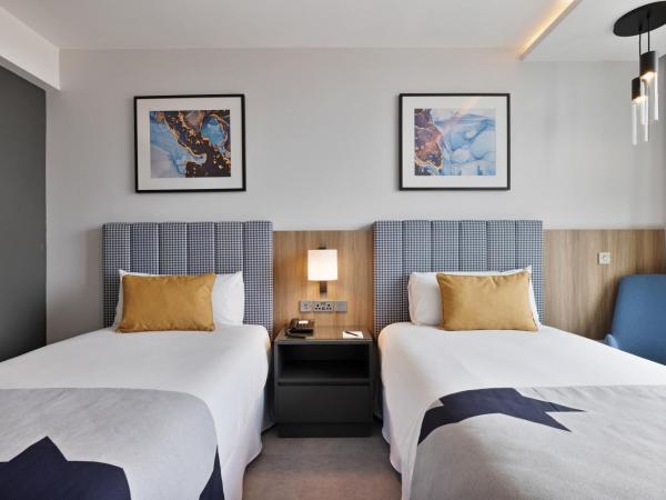 Riu Plaza London Victoria : photo 3 de la chambre chambre lits jumeaux de luxe