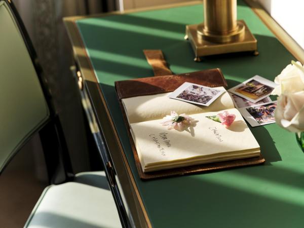 The Dorchester - Dorchester Collection : photo 9 de la chambre chambre exécutive - vue sur parc